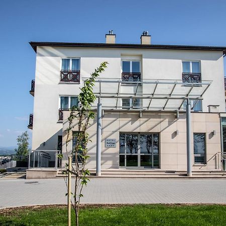 Hotel Radocza Park Business Екстер'єр фото