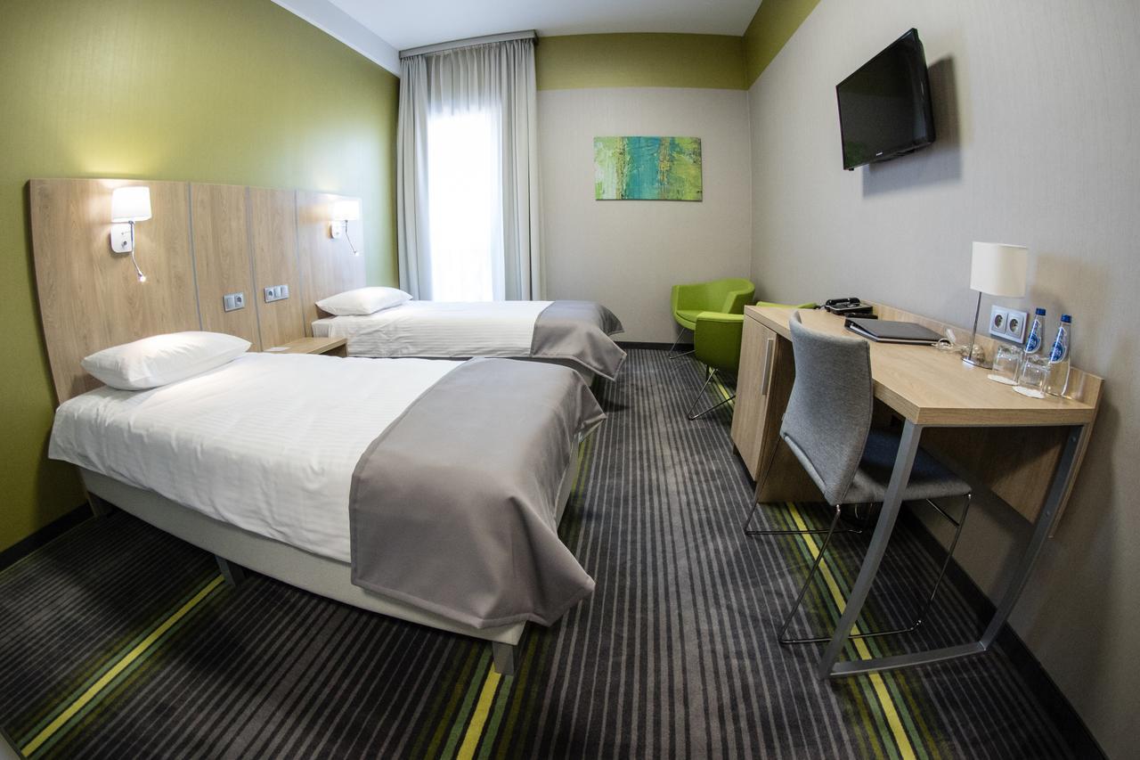 Hotel Radocza Park Business Екстер'єр фото