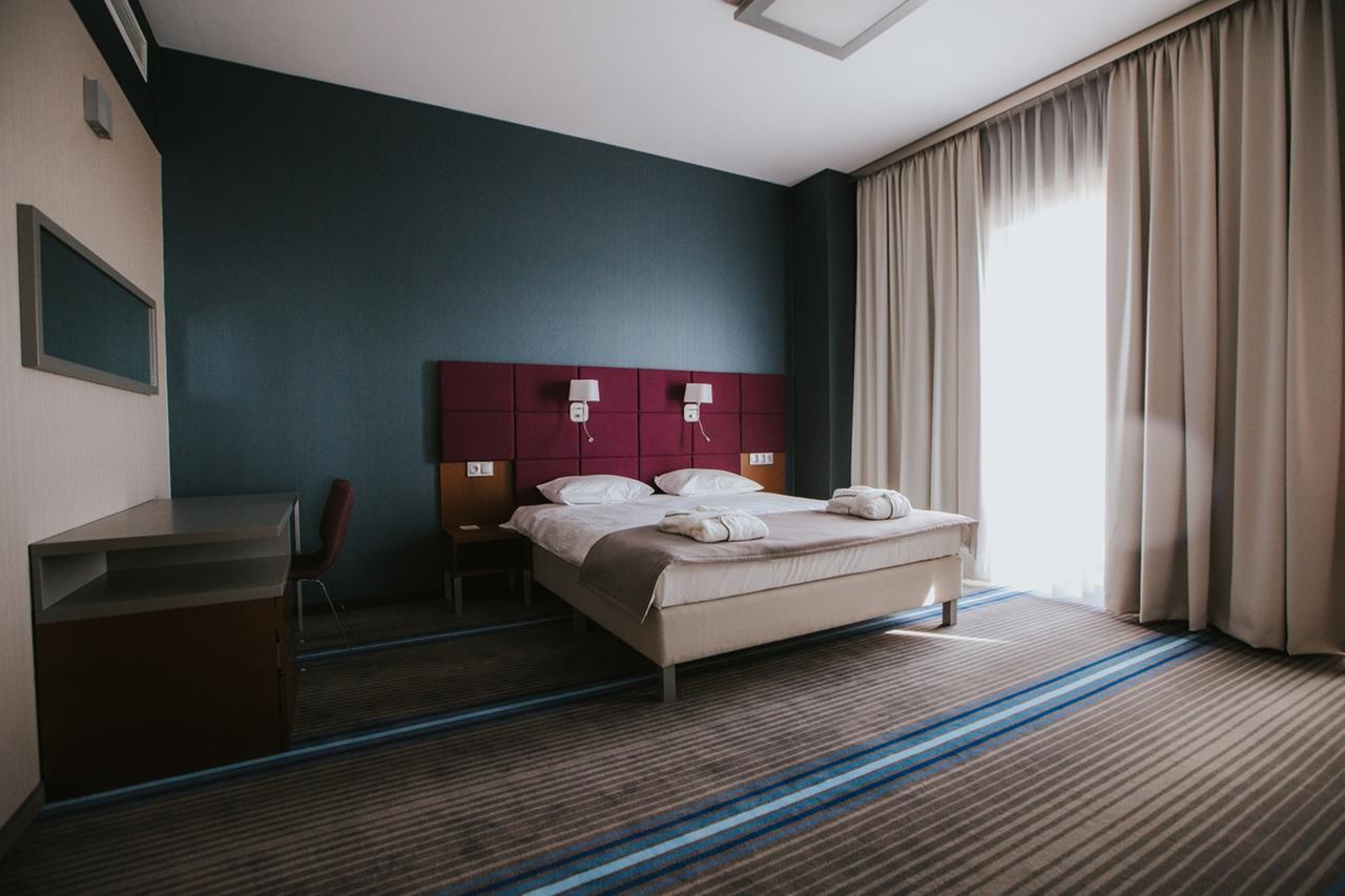 Hotel Radocza Park Business Екстер'єр фото