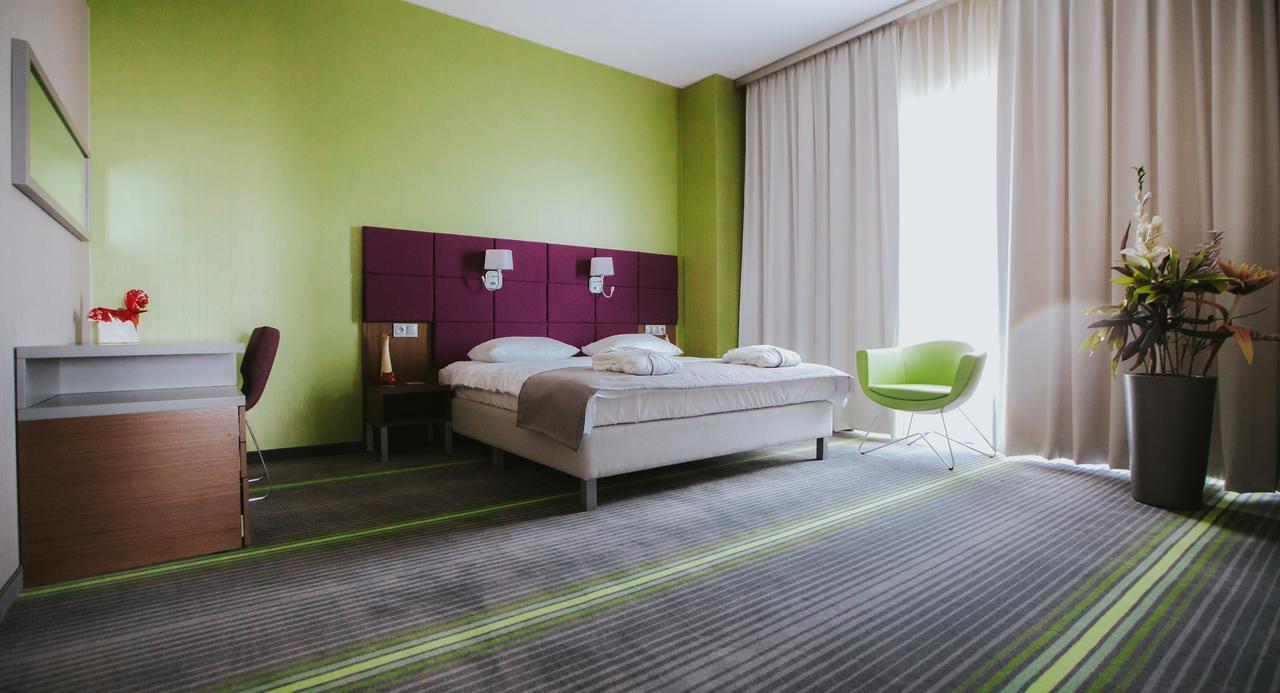 Hotel Radocza Park Business Екстер'єр фото