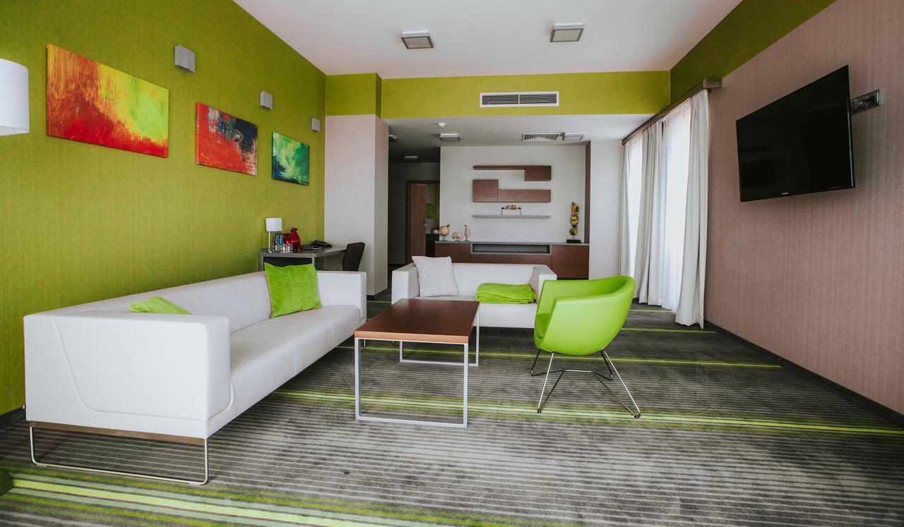 Hotel Radocza Park Business Екстер'єр фото